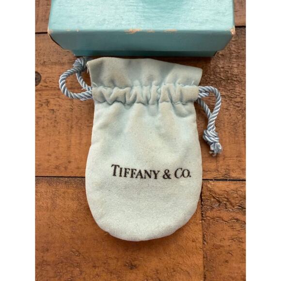 Tiffany & Co. 925 Sterling Silver Cross Chain Necklace Made in Italy Box & Pouch - Picture 3 of 6